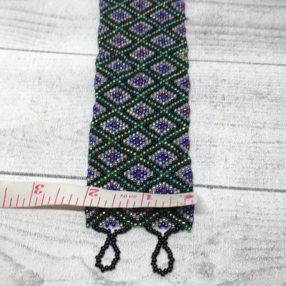 Handmade artisan glass sead beaded boho style bracelet - Picture 4 of 5